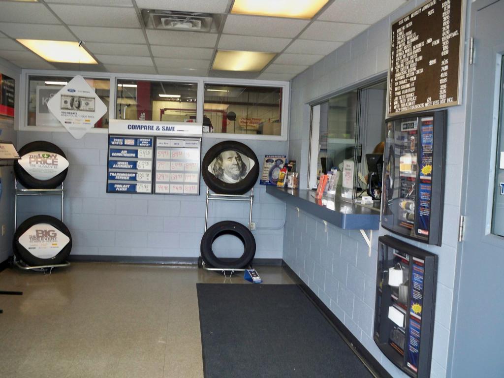 Grinwald Ford Watertown WI 53094 9202611800 Used Car Dealers